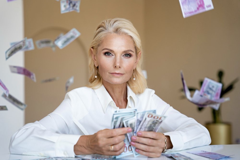 julie tsirkin salary